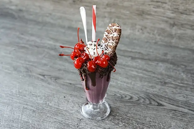 Zee Zees Recipe Milkshake - Cocoa Cherry