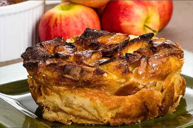 bread pudding w apples